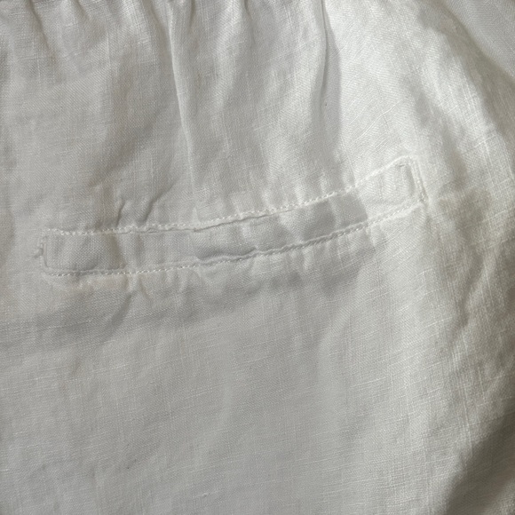 Tahari Women's Crisp White Athletic Shorts - Picture 6 of 6